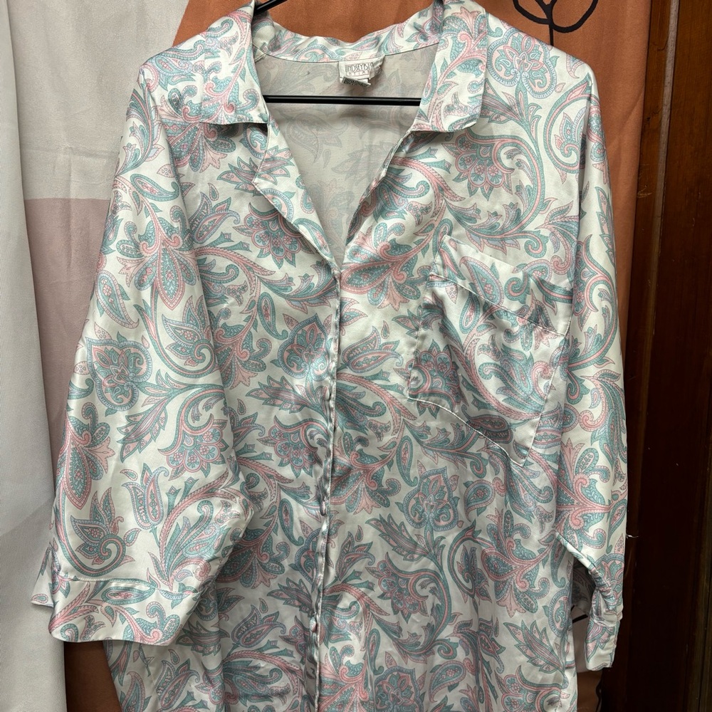 Vintage button down sleep shirt/gown, large